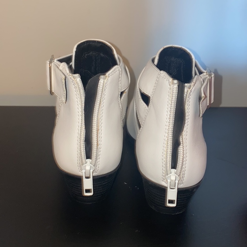 White booties - Picture 3 of 4